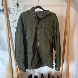 Mountain hard wear green rain jacket